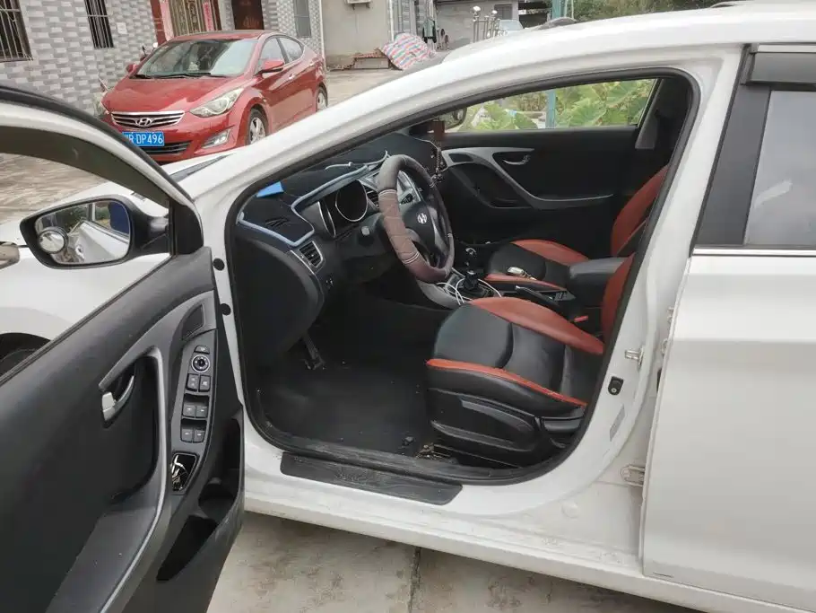 Hyundai Elantra Langdong — миниатюра 9