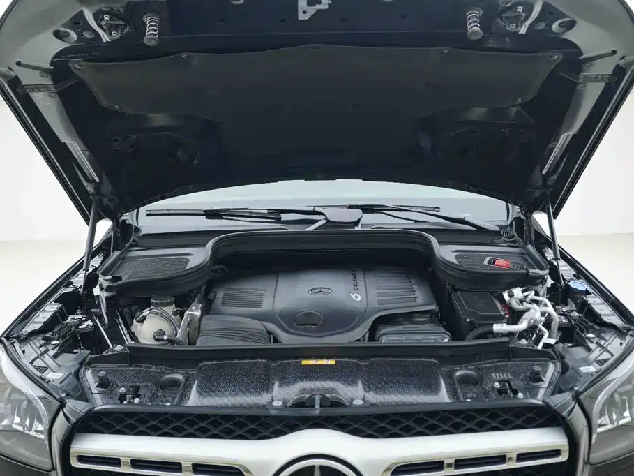 Mercedes-Benz GLS — миниатюра 7