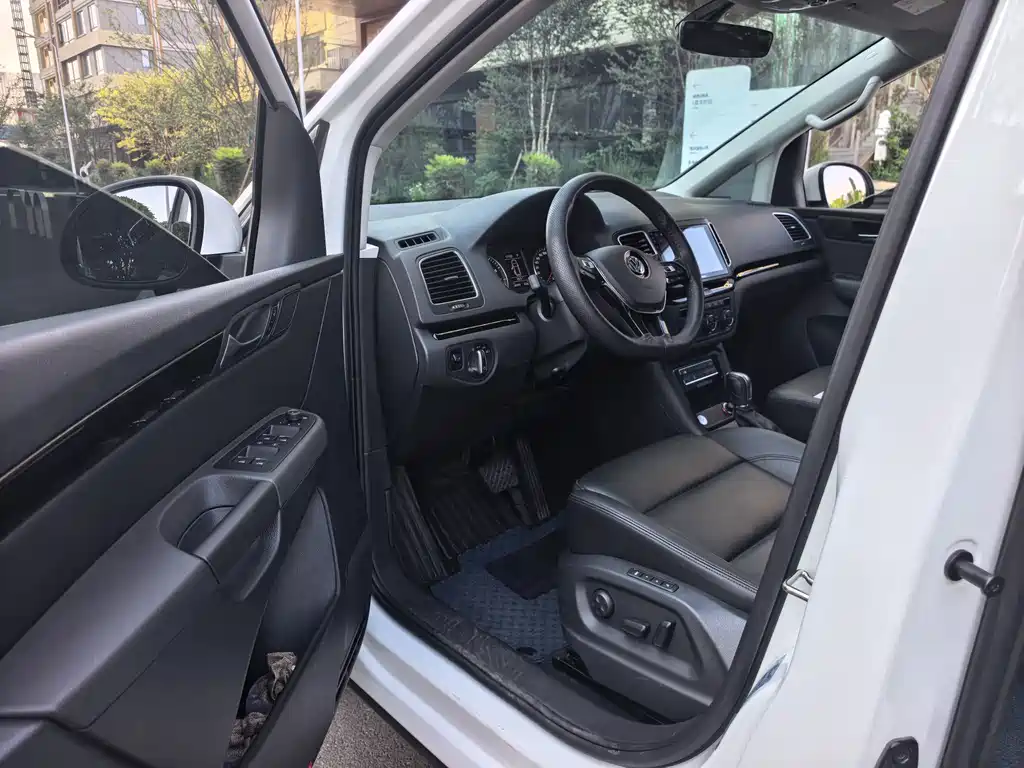 Volkswagen Sharan — миниатюра 9