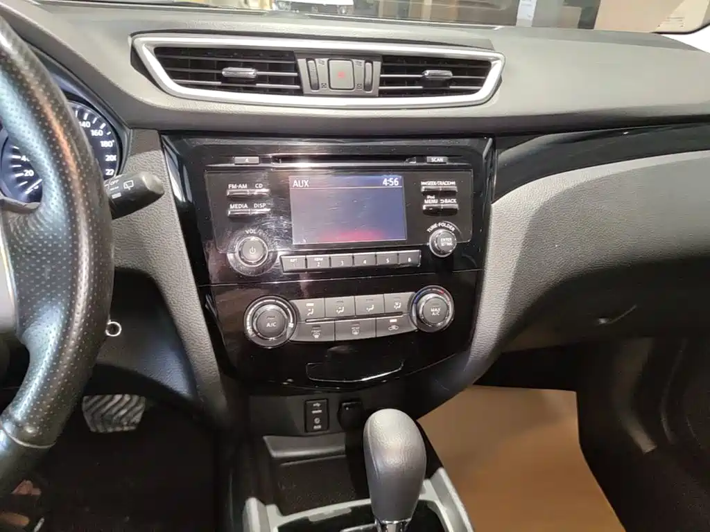 Nissan Qashqai — миниатюра 13