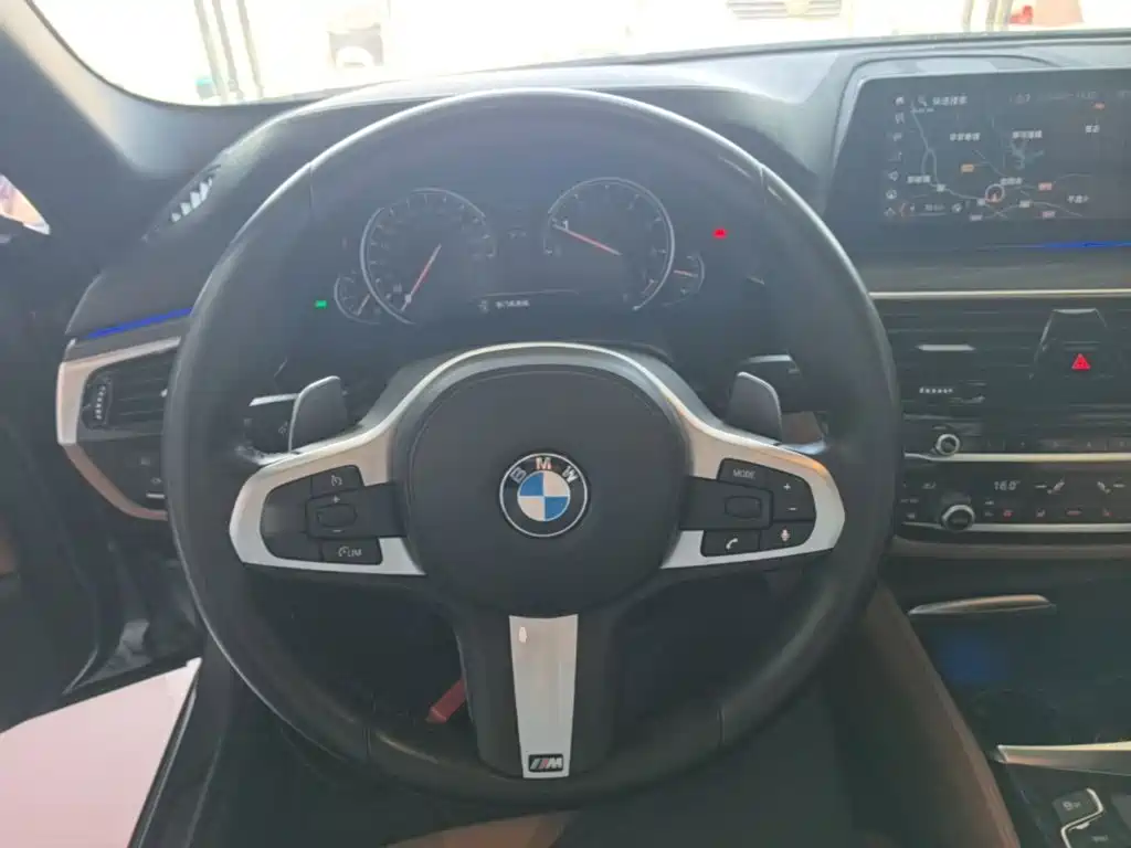 BMW 5 Series (Import) — миниатюра 11