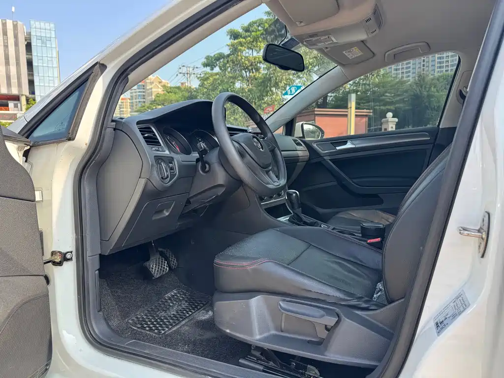 Volkswagen Golf — миниатюра 7