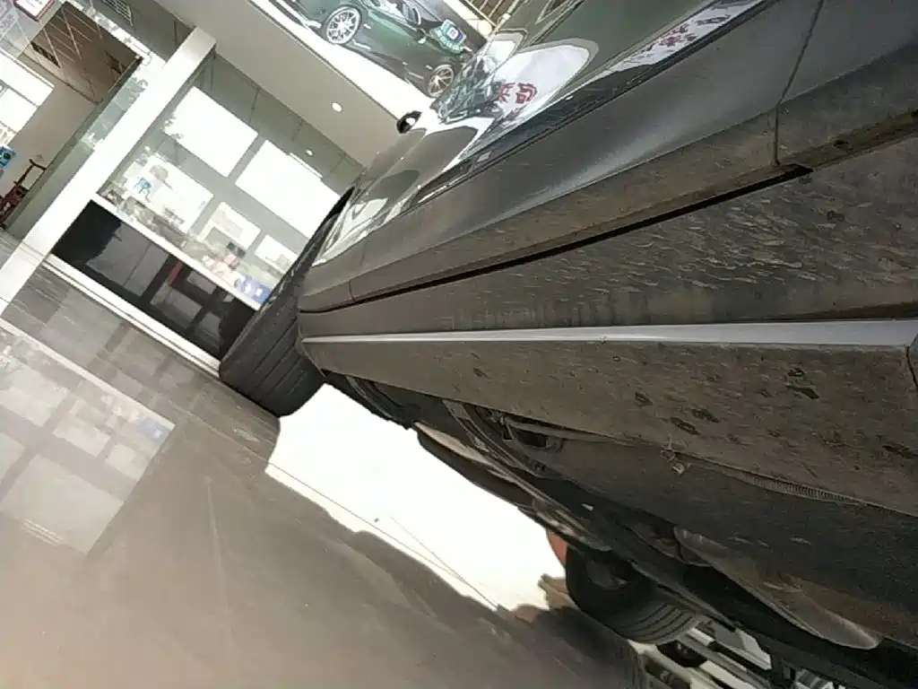 Porsche Cayenne — миниатюра 21