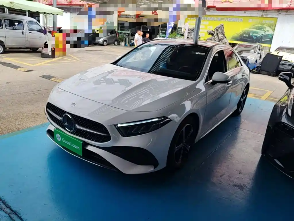 奔驰A级 2023款 A 200 L 时尚型 2023