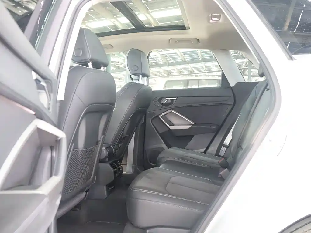 Audi Q3 — миниатюра 8