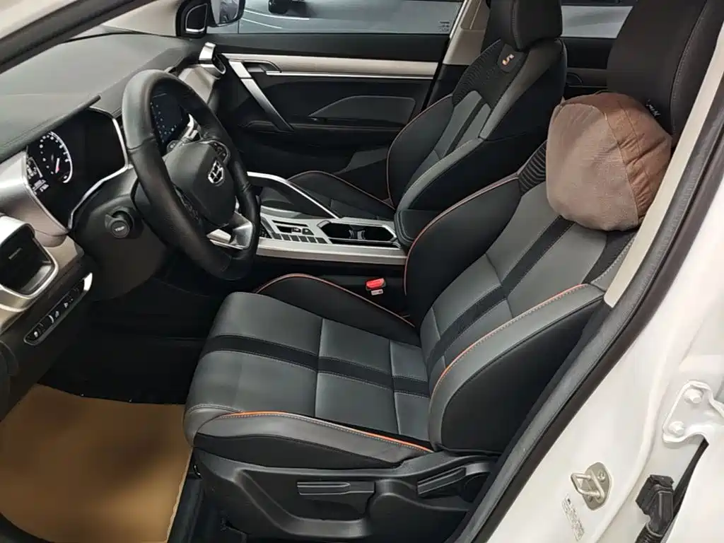 Geely Binyue — миниатюра 15
