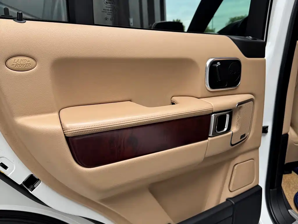 Land Rover Range Rover — миниатюра 10