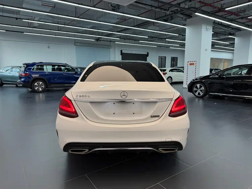 Mercedes-Benz C-Class — миниатюра 4