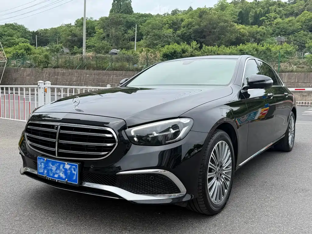 Mercedes-Benz E-Class 2023