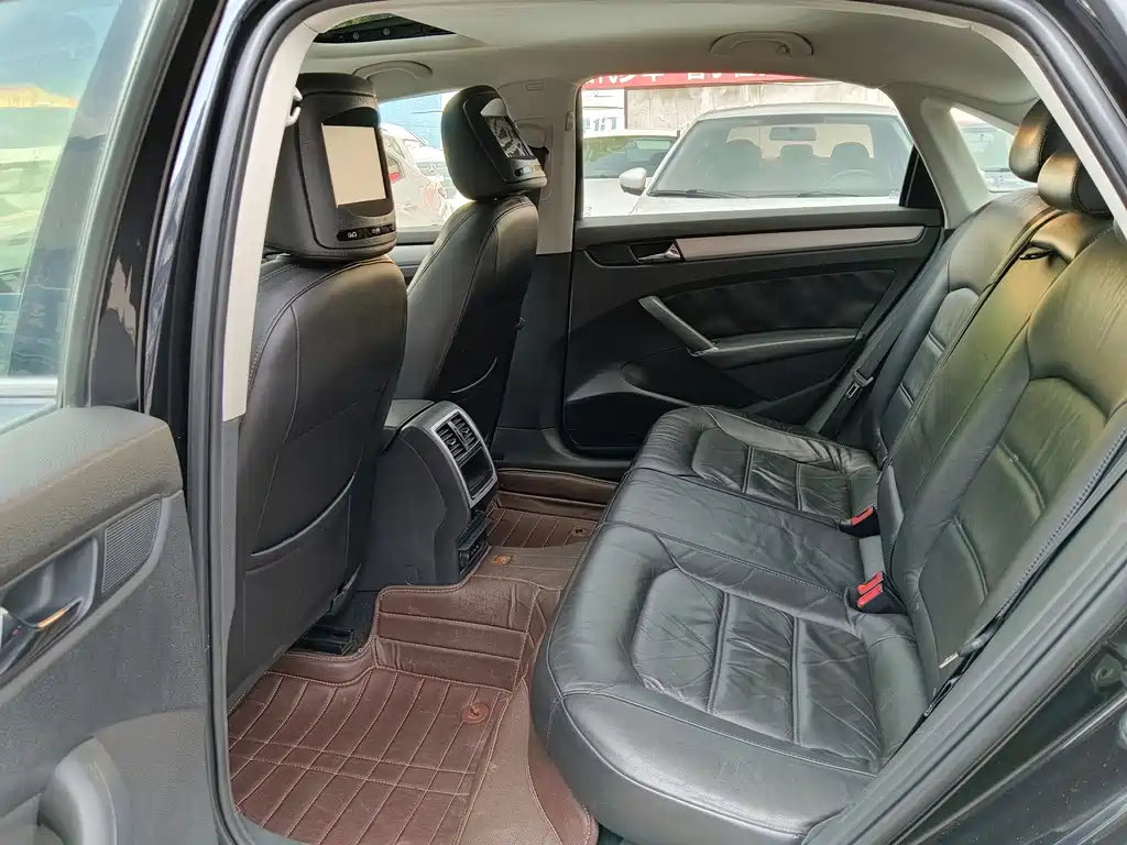Volkswagen Passat — миниатюра 8