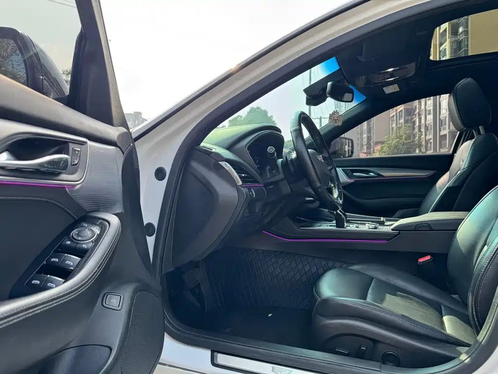 Cadillac CT5 — миниатюра 9