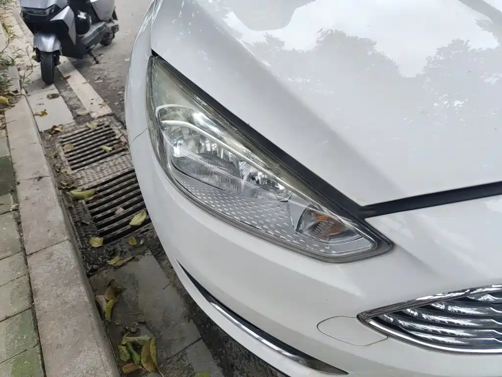 Ford Focus — миниатюра 7