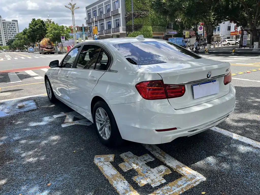 BMW 3 Series — миниатюра 5
