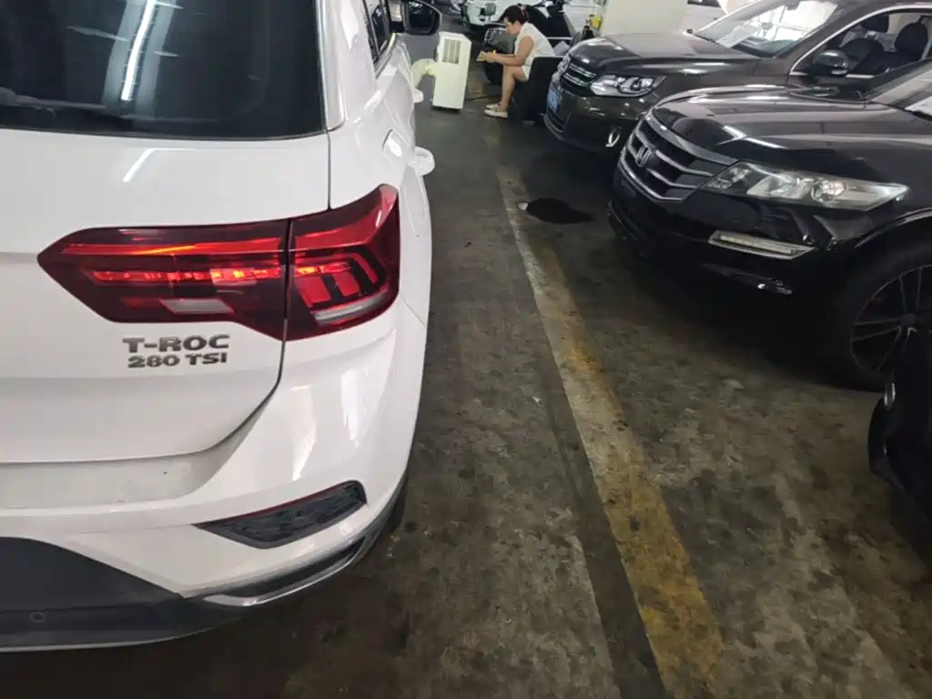 Volkswagen T-Roc — миниатюра 8