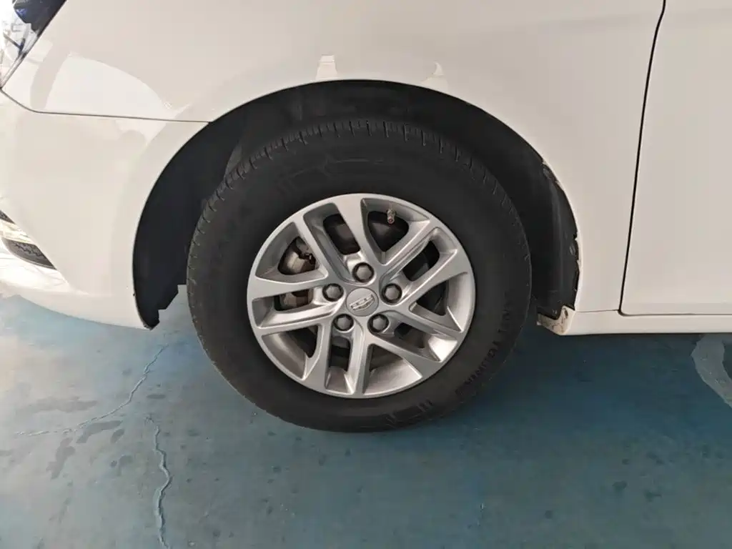 Geely Emgrand — миниатюра 23