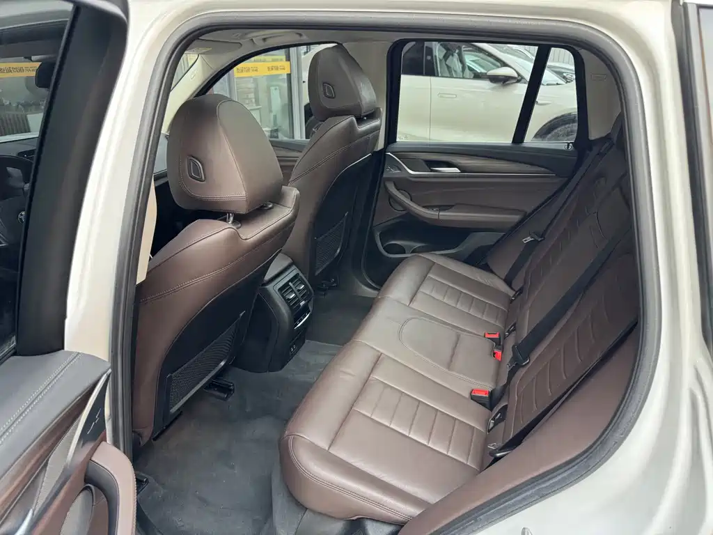 BMW X3 — миниатюра 9