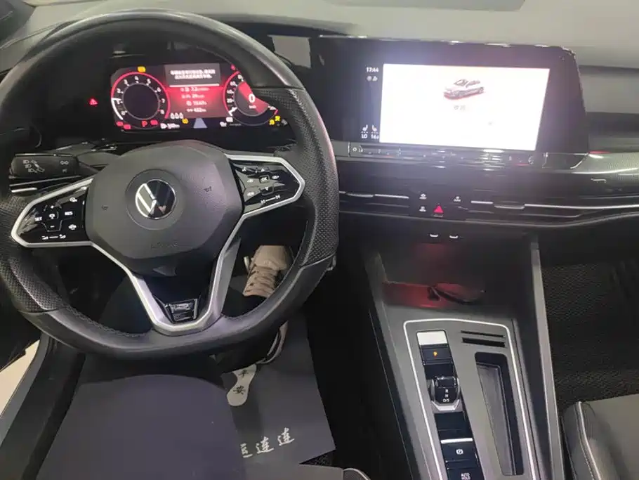 Volkswagen Golf — миниатюра 12
