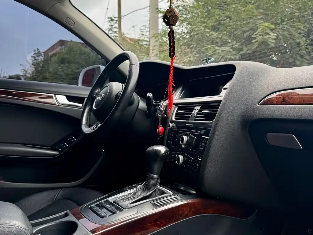 Audi A4L — миниатюра 7