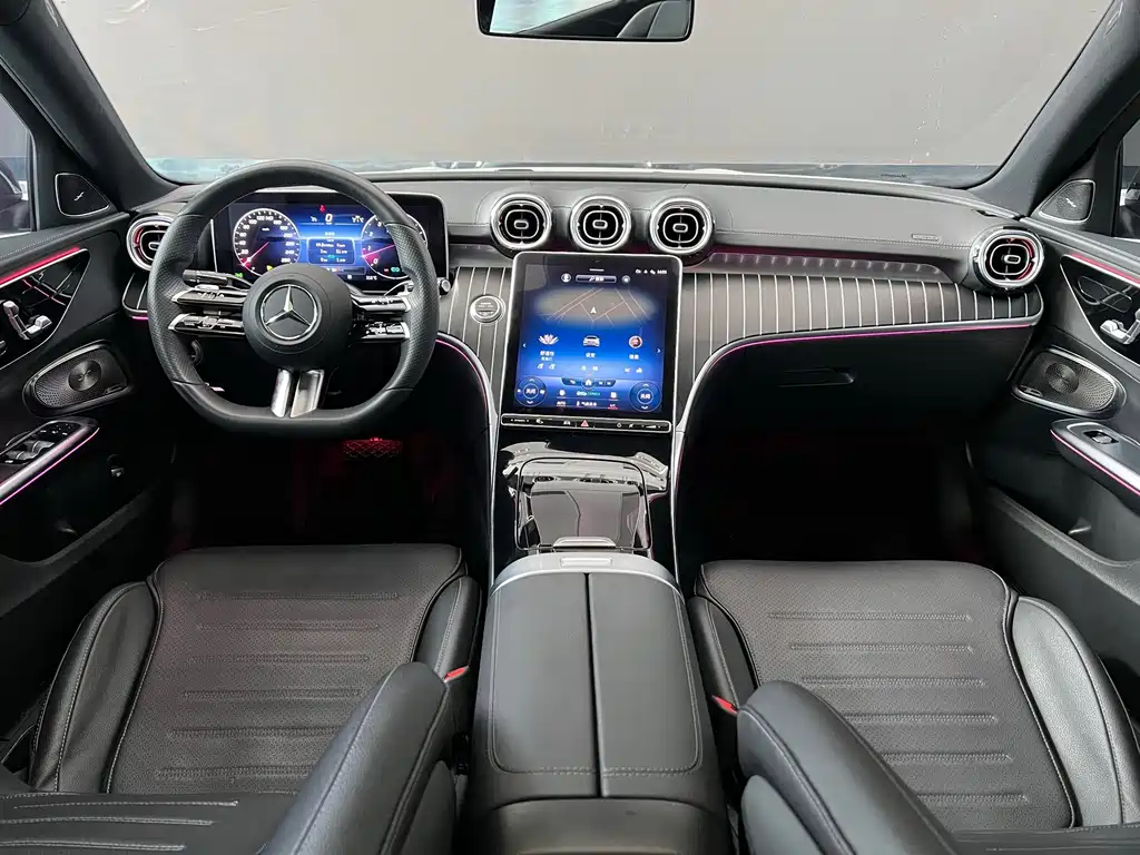 Mercedes-Benz C-Class — миниатюра 11