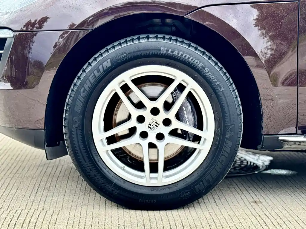 Porsche Macan — миниатюра 19