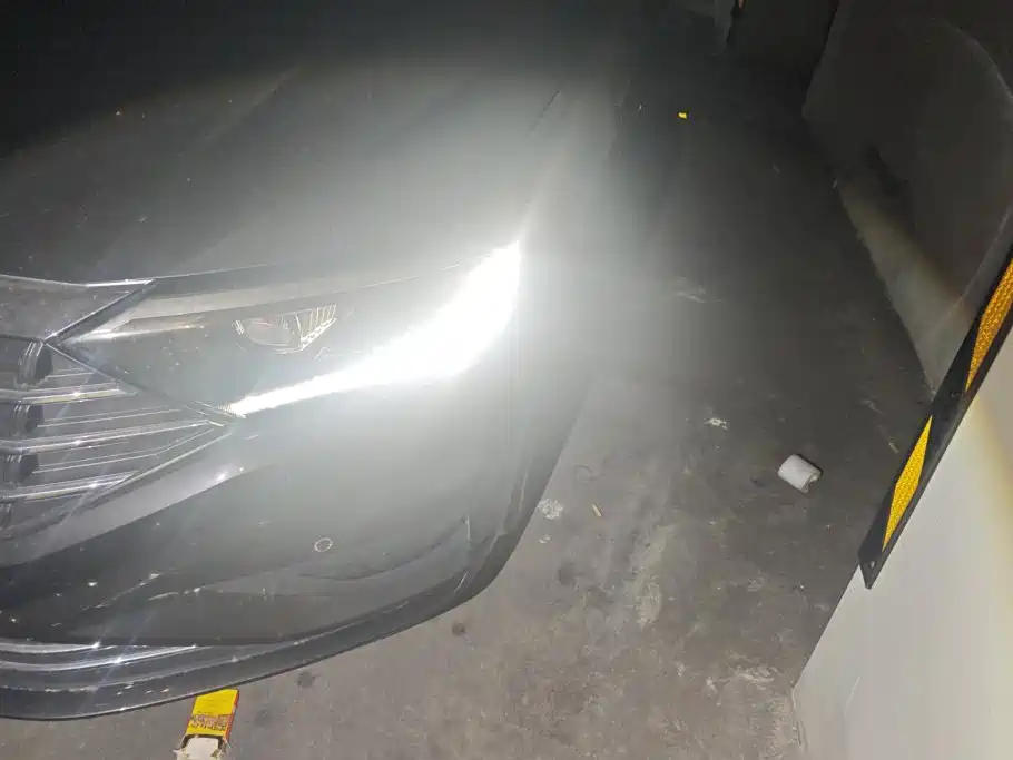 Volkswagen Sagitar — миниатюра 5