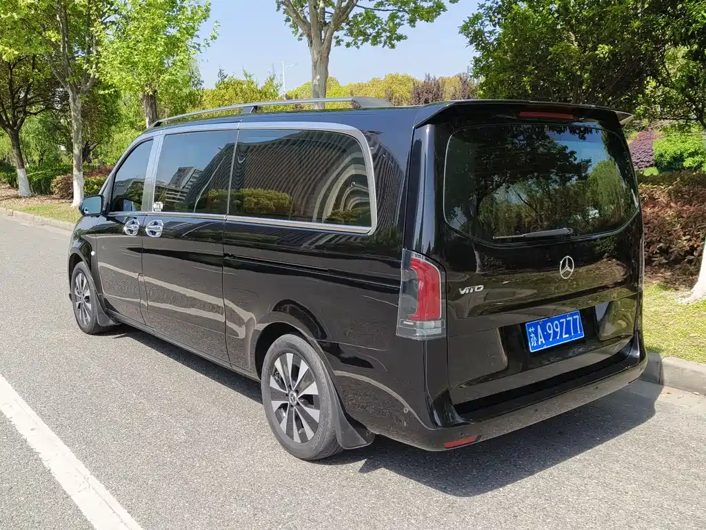 Mercedes-Benz Vito 2021 2.0T 7 мест