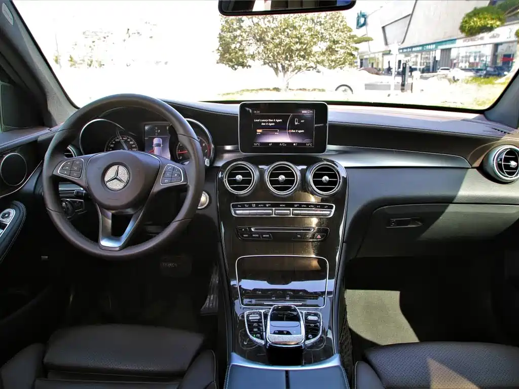 Mercedes-Benz GLC 2018 GLC 260 4MATIC