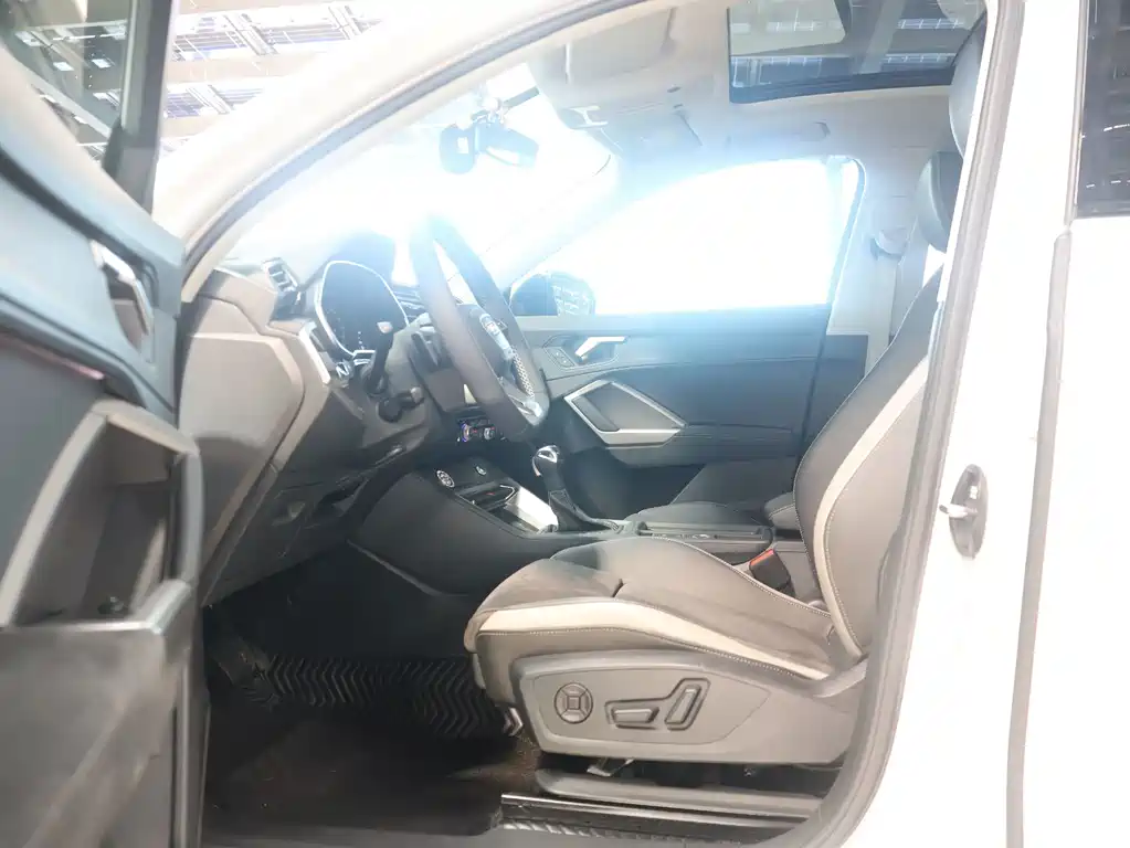 Audi Q3 — миниатюра 11