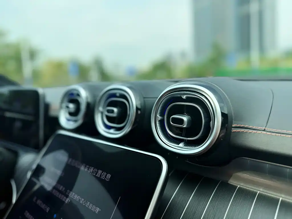 Mercedes-Benz C-Class — миниатюра 20