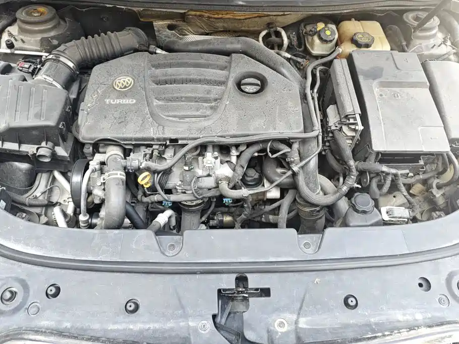 Buick LaCrosse — миниатюра 10