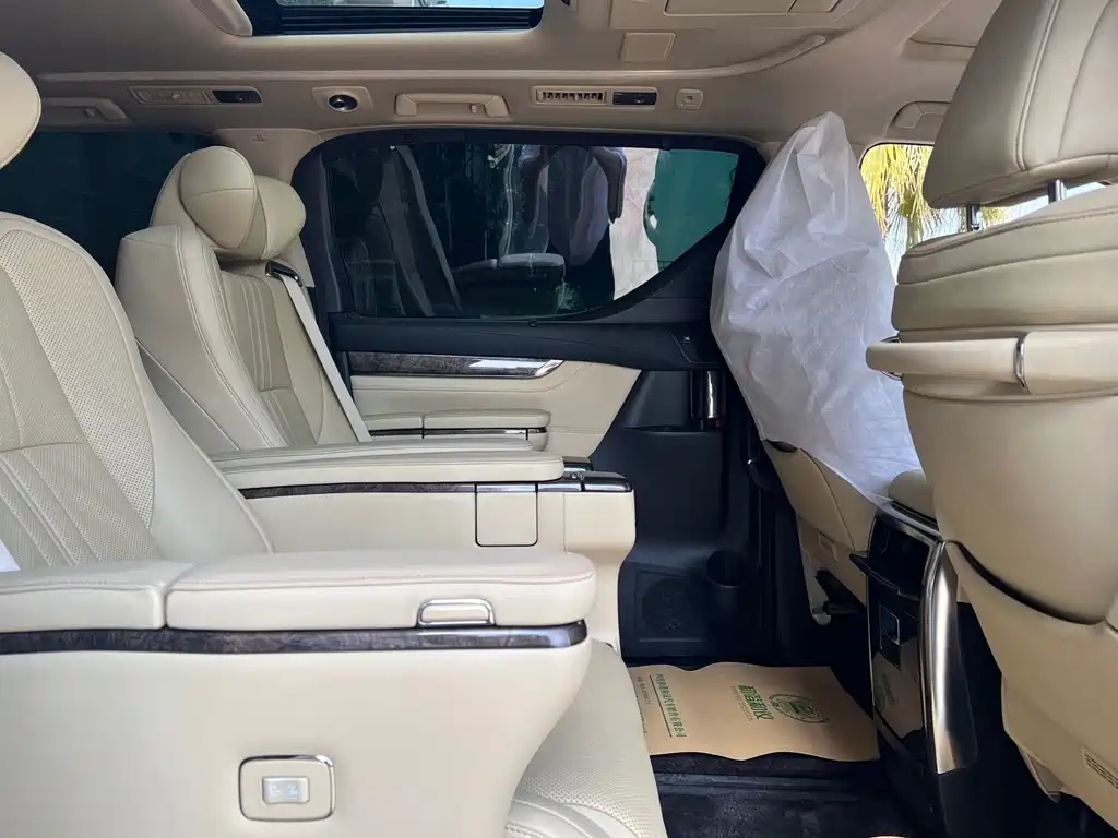 Toyota Vellfire 2020 2.5L HV Luxury