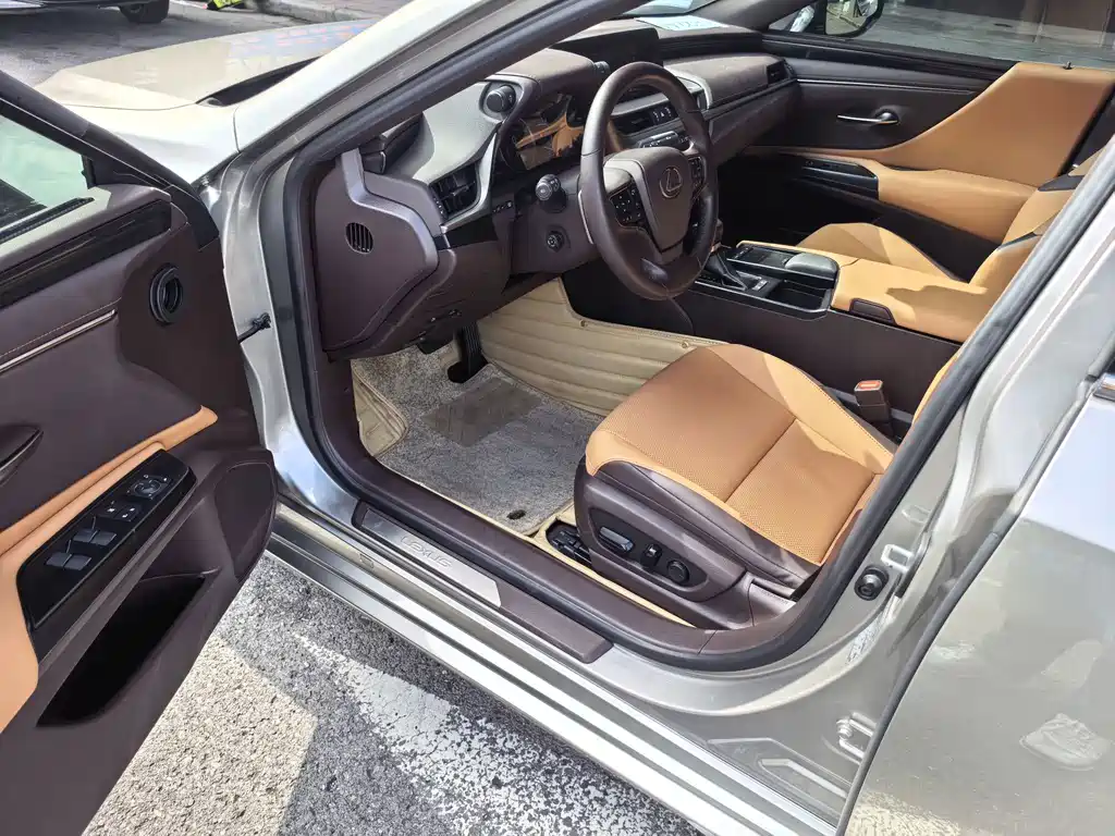 Lexus ES — миниатюра 4