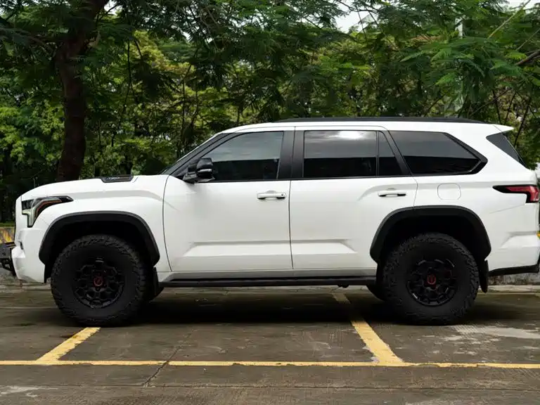 Toyota Sequoia 2024 3.5L AT