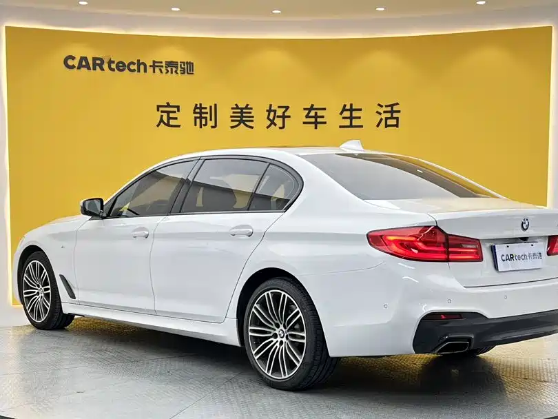 BMW 5 Series — миниатюра 5