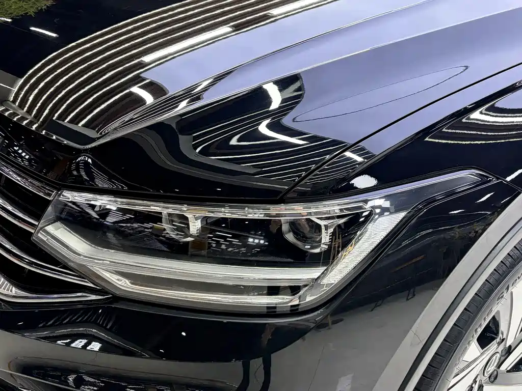 Volkswagen Tiguan L L 2023 380TSI AT R-Line 7 мест