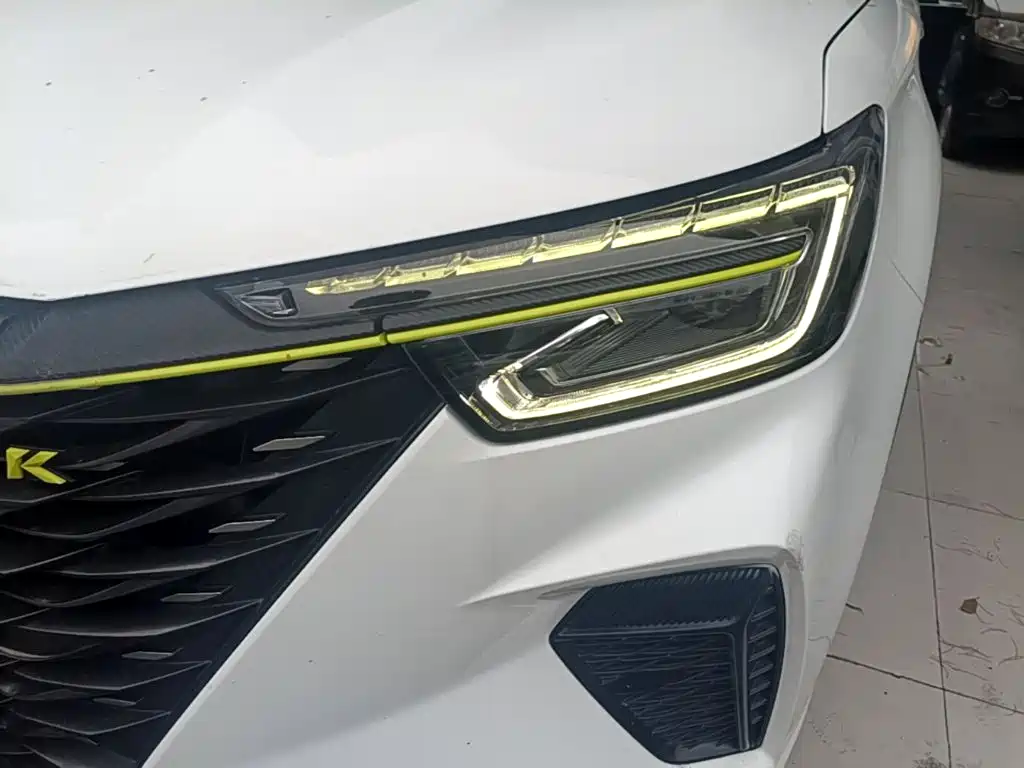 Roewe RX5 — миниатюра 24