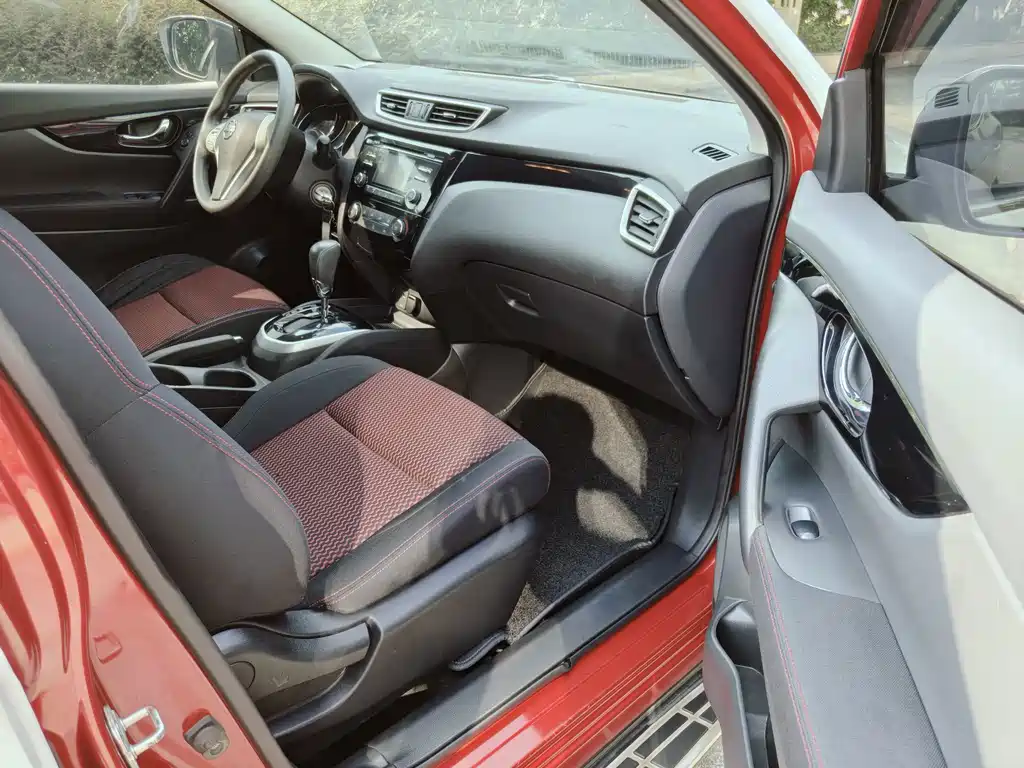 Nissan Qashqai — миниатюра 13