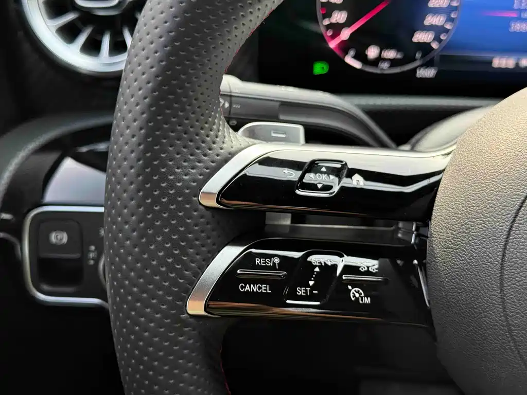 Mercedes-Benz A-Class — миниатюра 16