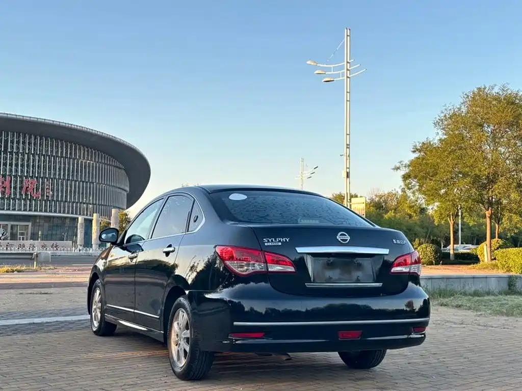 Nissan Sylphy — миниатюра 6