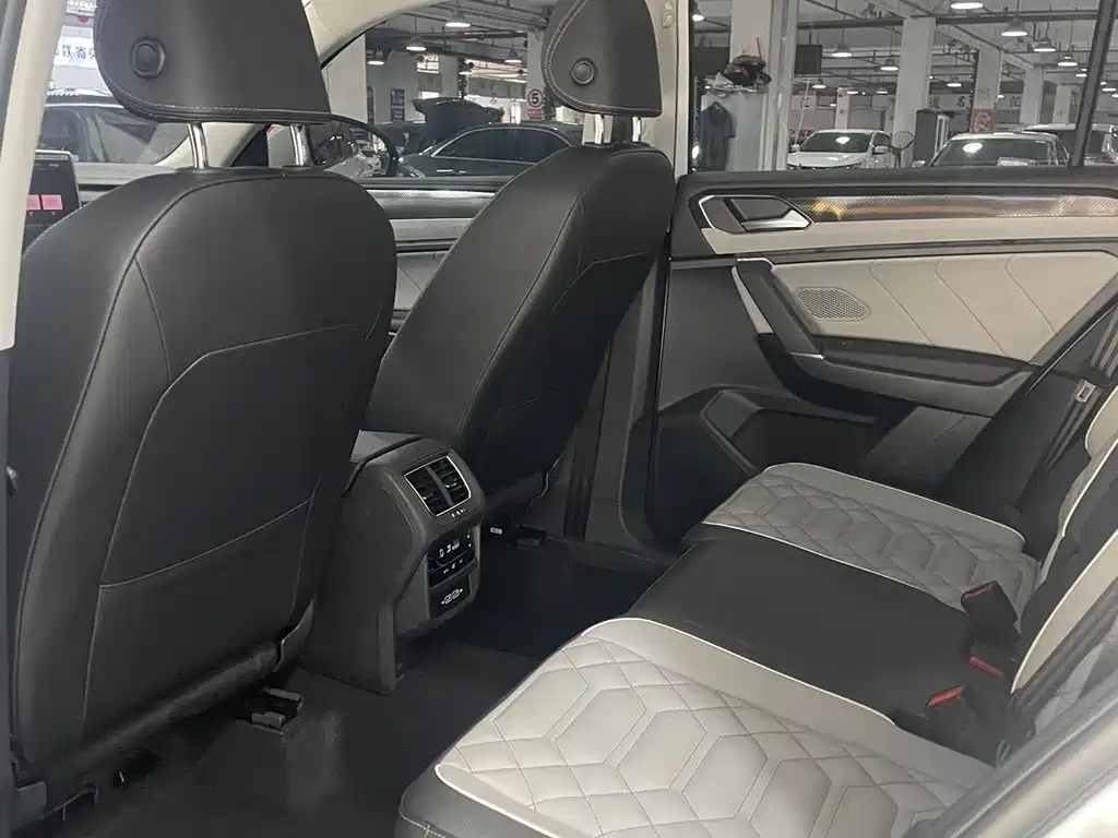 Volkswagen Tayron 2023 280TSI Luxury Plus