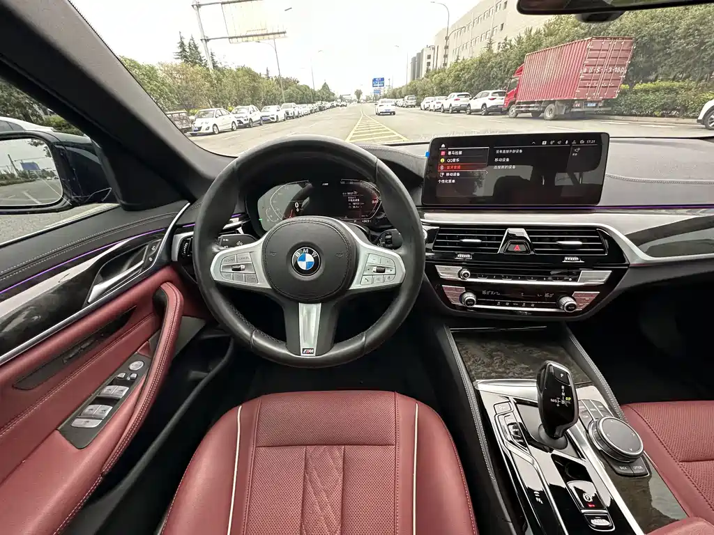 BMW 5 Series — миниатюра 4