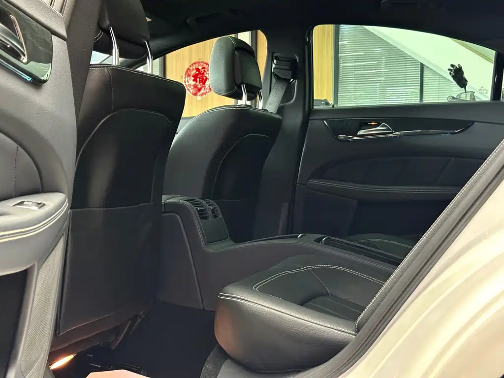 Mercedes-Benz CLS — миниатюра 8
