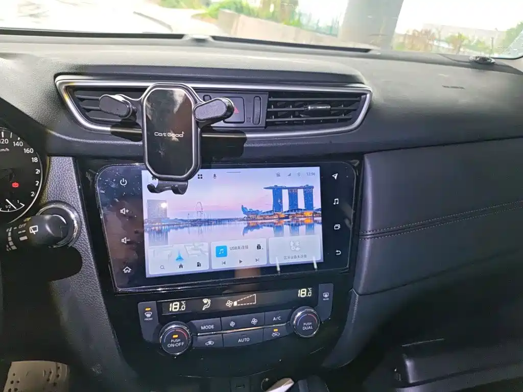 Nissan Qashqai — миниатюра 10