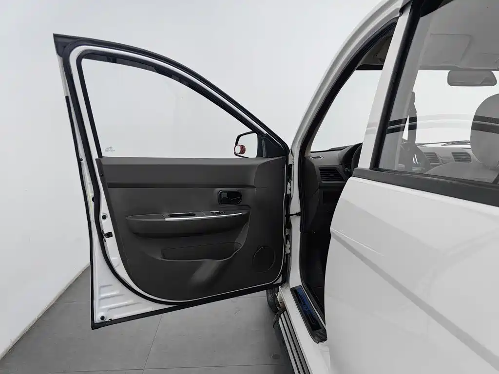 Wuling Hongguang — миниатюра 8