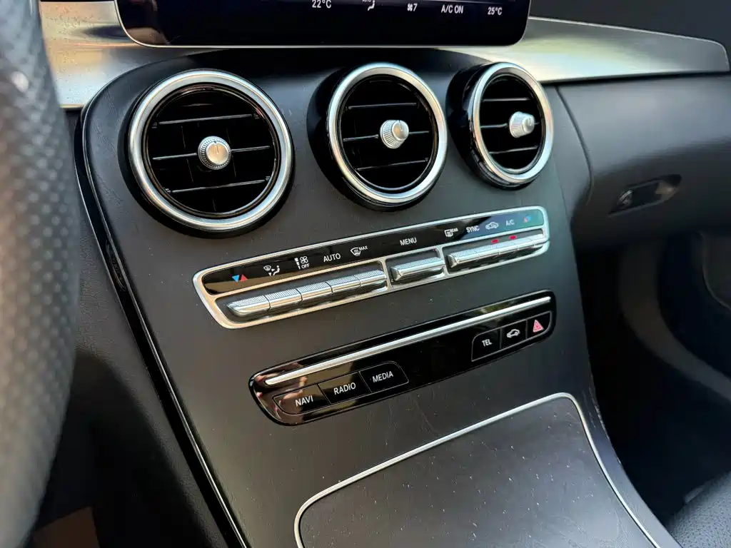 Mercedes-Benz C-Class — миниатюра 9