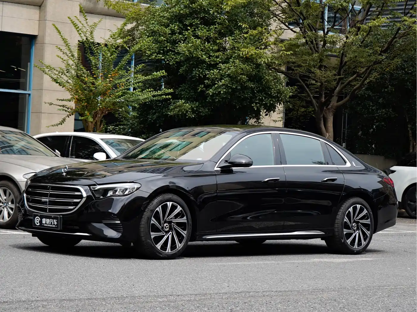 奔驰E级 2025款 E 300 L 豪华型 2025