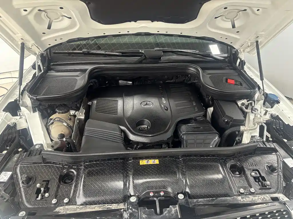 Mercedes-Benz GLE (Import) — миниатюра 31