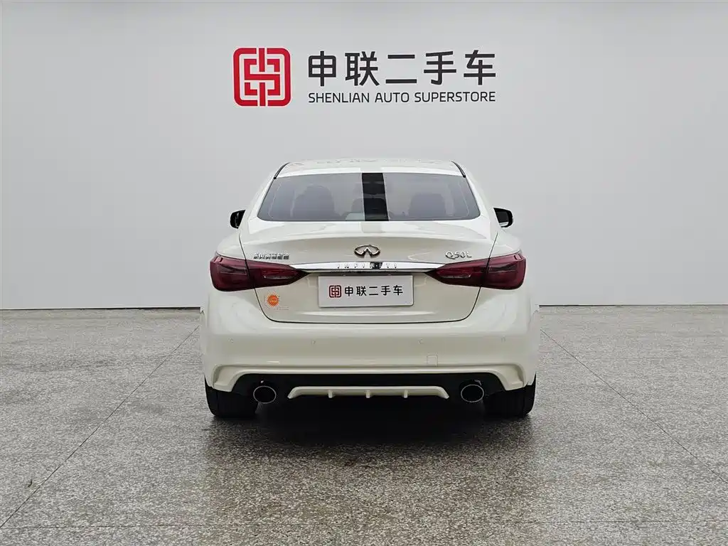 Infiniti Q50L 2019 2.0T 30