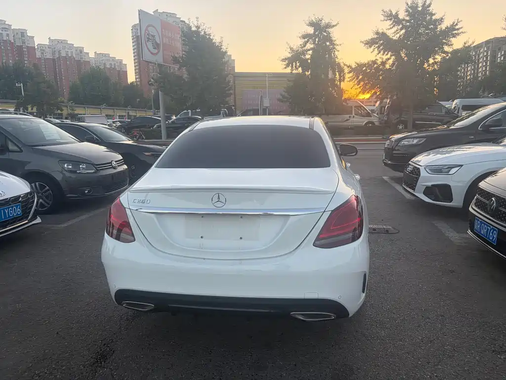Mercedes-Benz C-Class — миниатюра 5