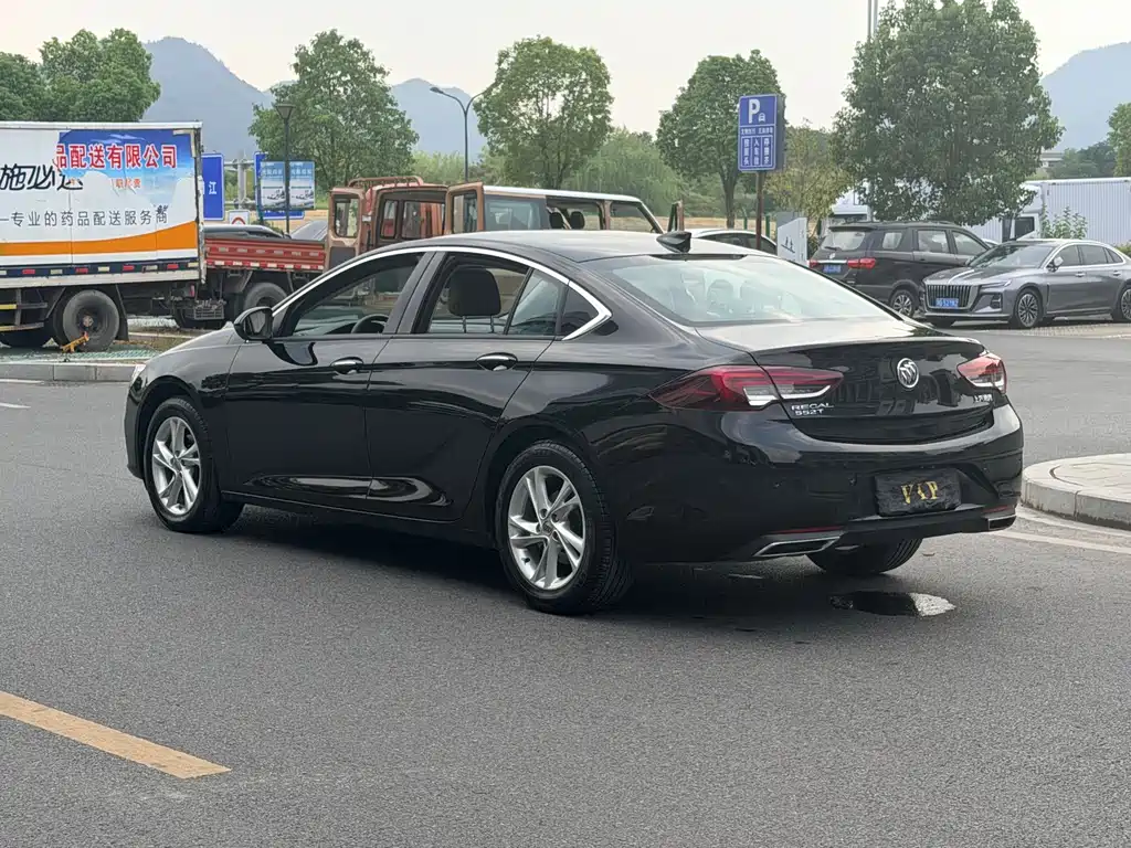Buick Regal — миниатюра 6
